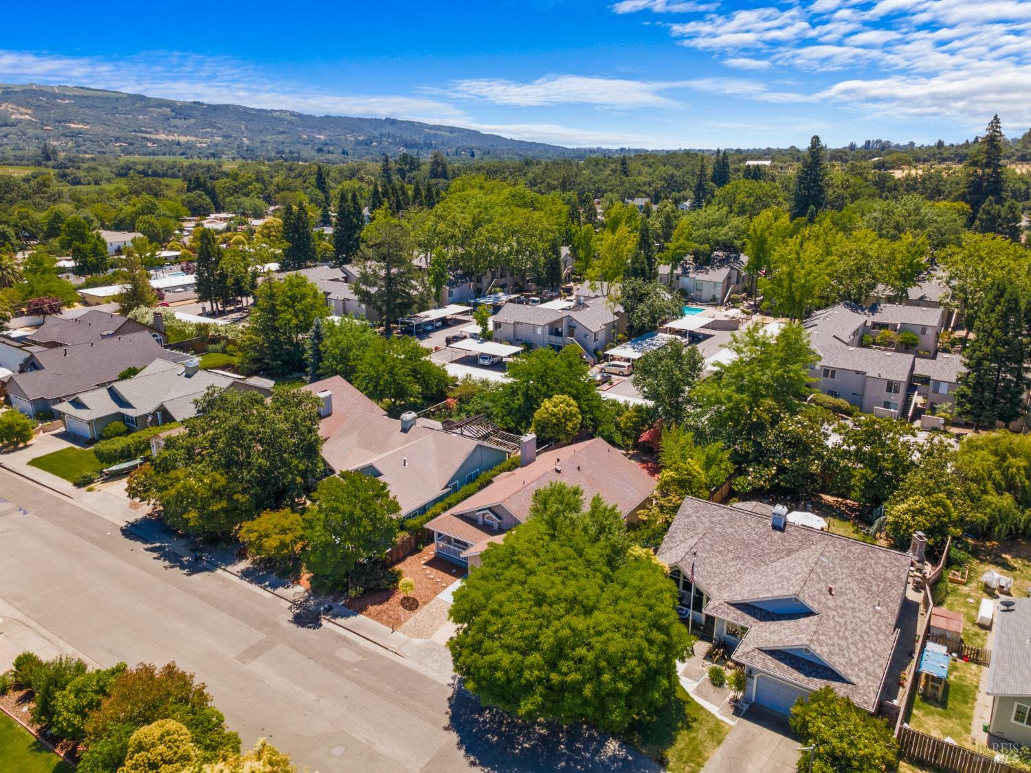 Detail Gallery Image 28 of 31 For 15401 Thomas St, Glen Ellen,  CA 95442 - 3 Beds | 2 Baths