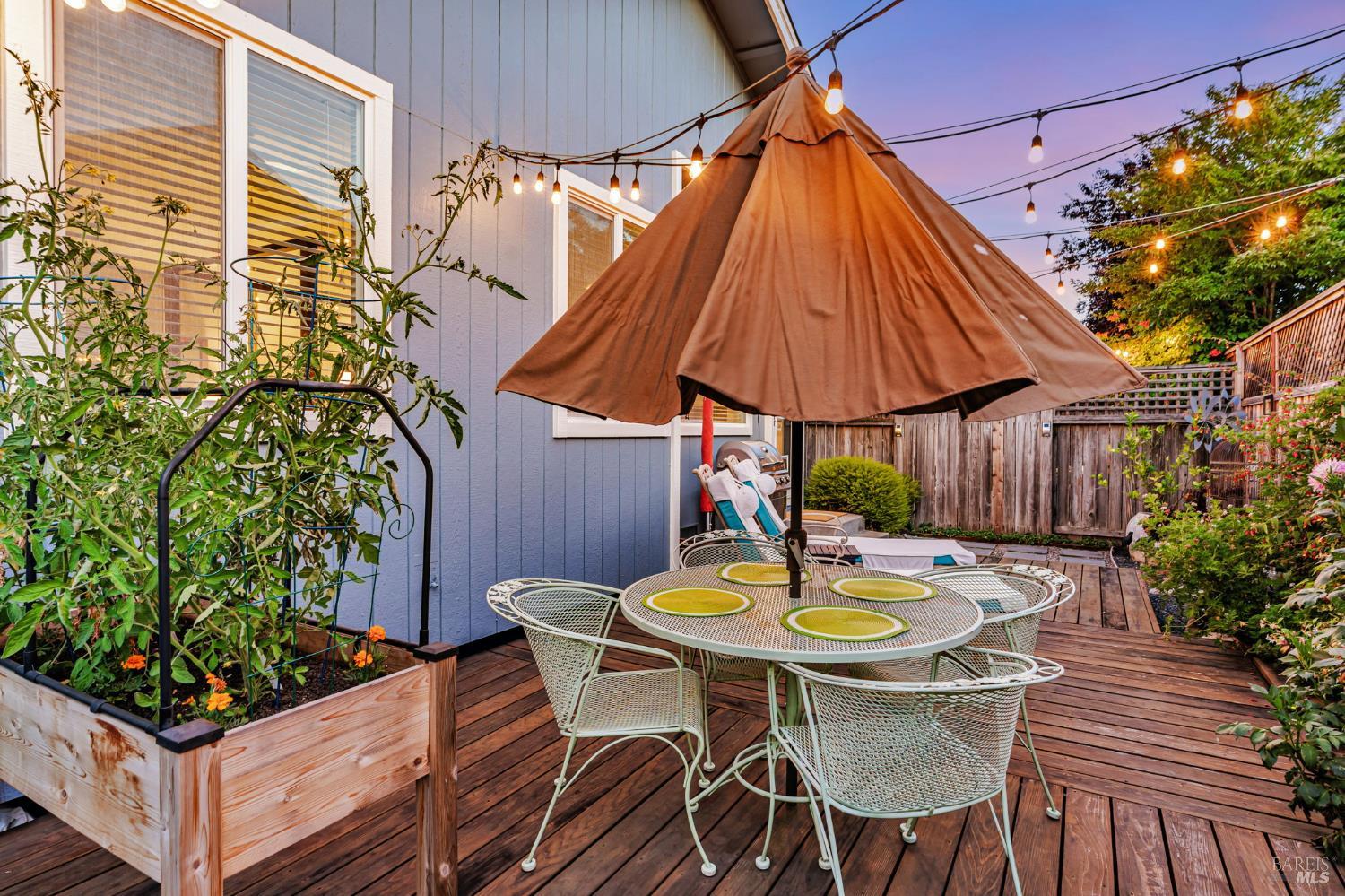Detail Gallery Image 38 of 46 For 8149 Luisa Way, Windsor,  CA 95492 - 3 Beds | 2 Baths
