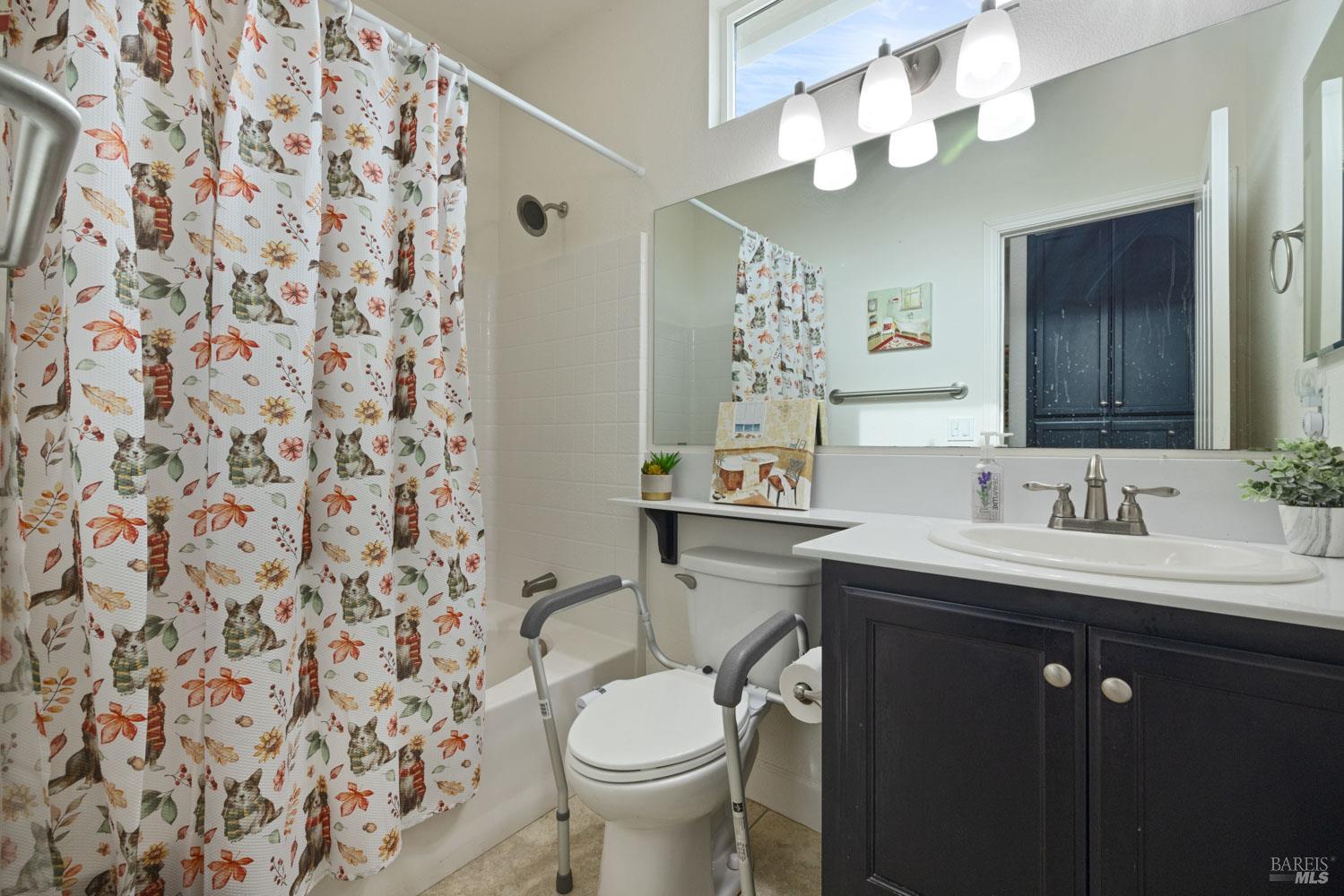 Detail Gallery Image 14 of 53 For 236 Shearwater Dr, Rio Vista,  CA 94571 - 2 Beds | 2 Baths