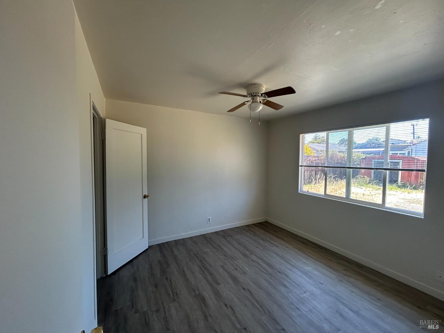 Detail Gallery Image 5 of 9 For 617 Sheldon Ave, Vallejo,  CA 94591 - 3 Beds | 1 Baths