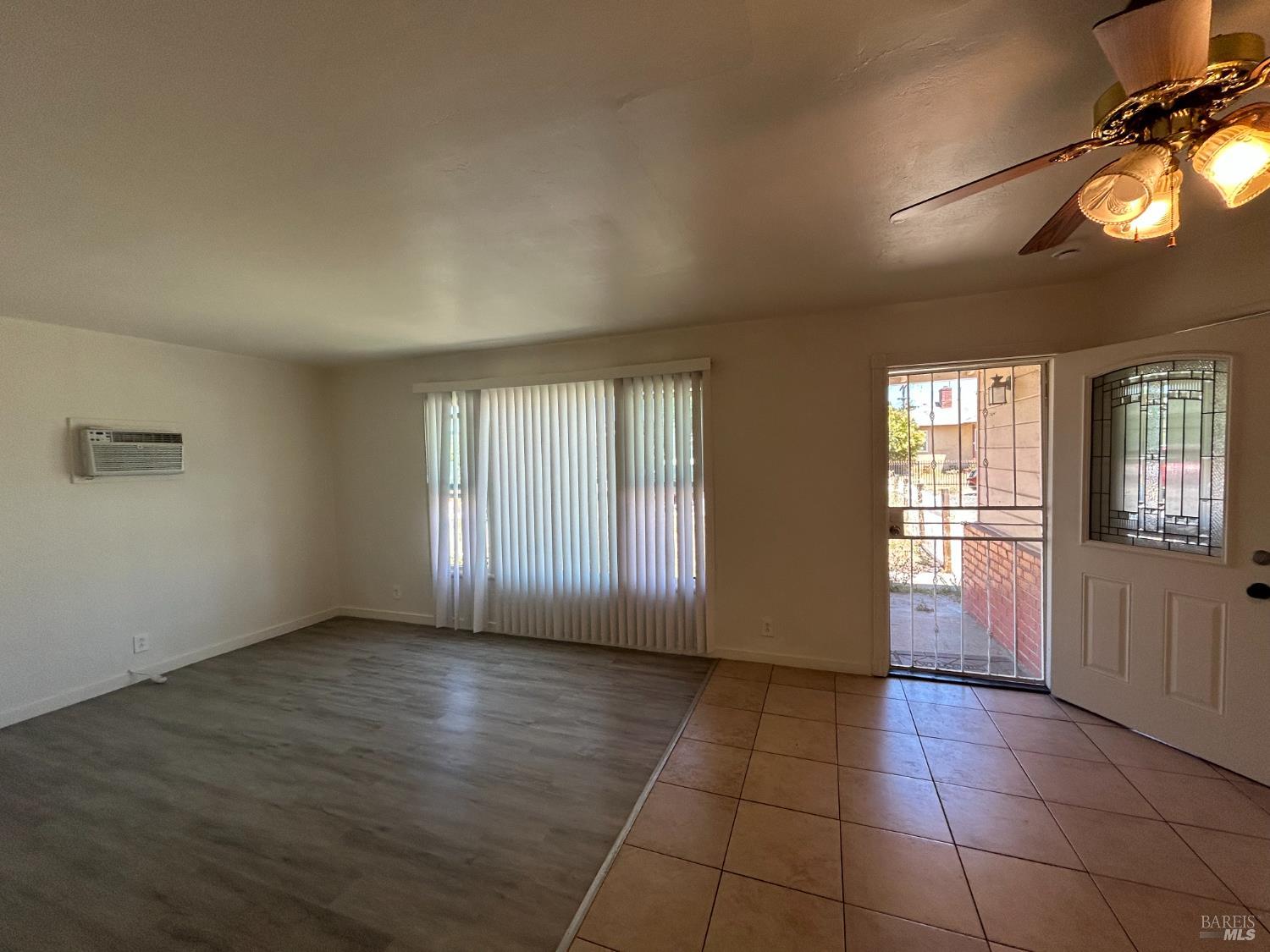 Detail Gallery Image 4 of 9 For 617 Sheldon Ave, Vallejo,  CA 94591 - 3 Beds | 1 Baths