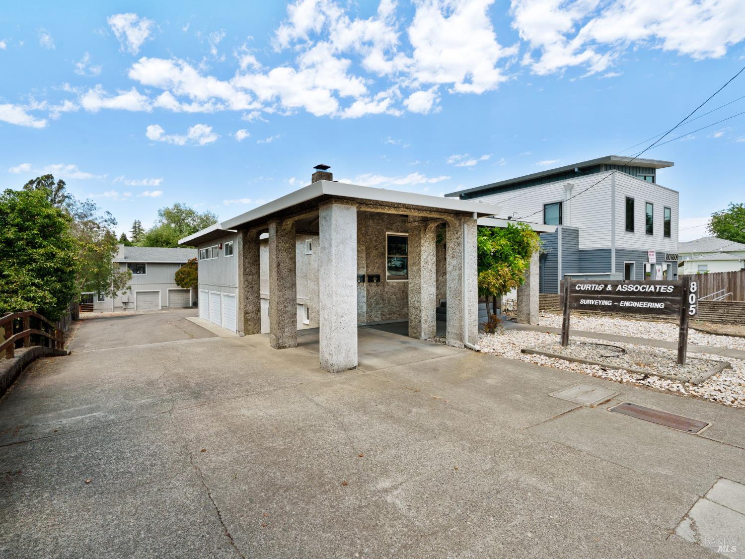 Detail Gallery Image 2 of 30 For 805 Healdsburg Ave, Healdsburg,  CA 95448 - – Beds | – Baths