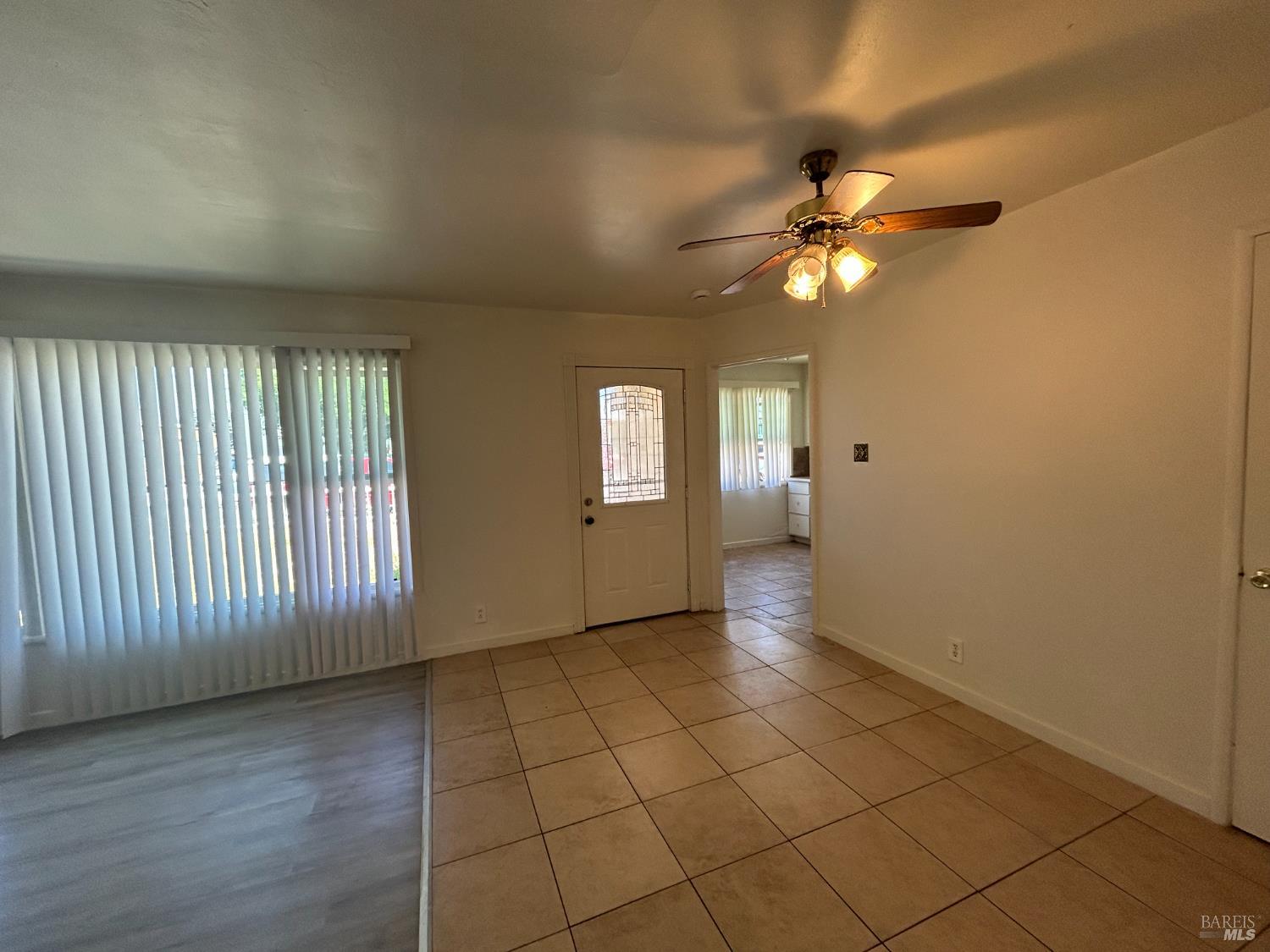 Detail Gallery Image 8 of 9 For 617 Sheldon Ave, Vallejo,  CA 94591 - 3 Beds | 1 Baths