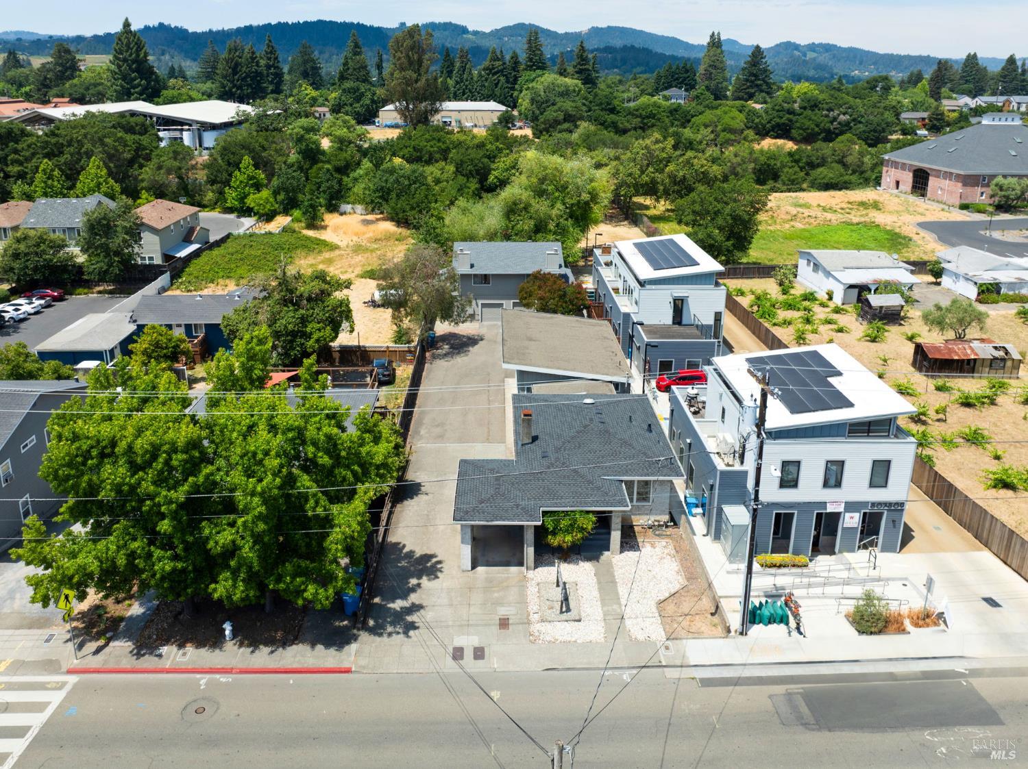 Detail Gallery Image 24 of 30 For 805 Healdsburg Ave, Healdsburg,  CA 95448 - – Beds | – Baths