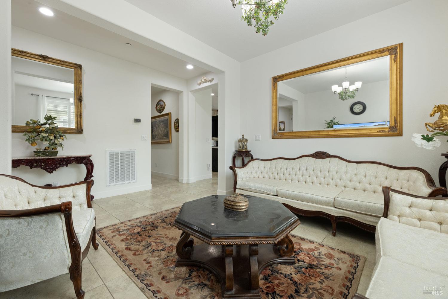 Detail Gallery Image 9 of 53 For 236 Shearwater Dr, Rio Vista,  CA 94571 - 2 Beds | 2 Baths