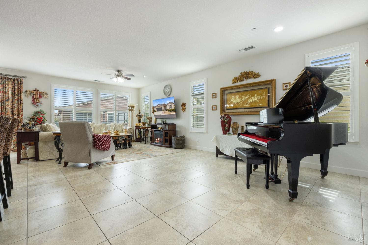 Detail Gallery Image 17 of 53 For 236 Shearwater Dr, Rio Vista,  CA 94571 - 2 Beds | 2 Baths