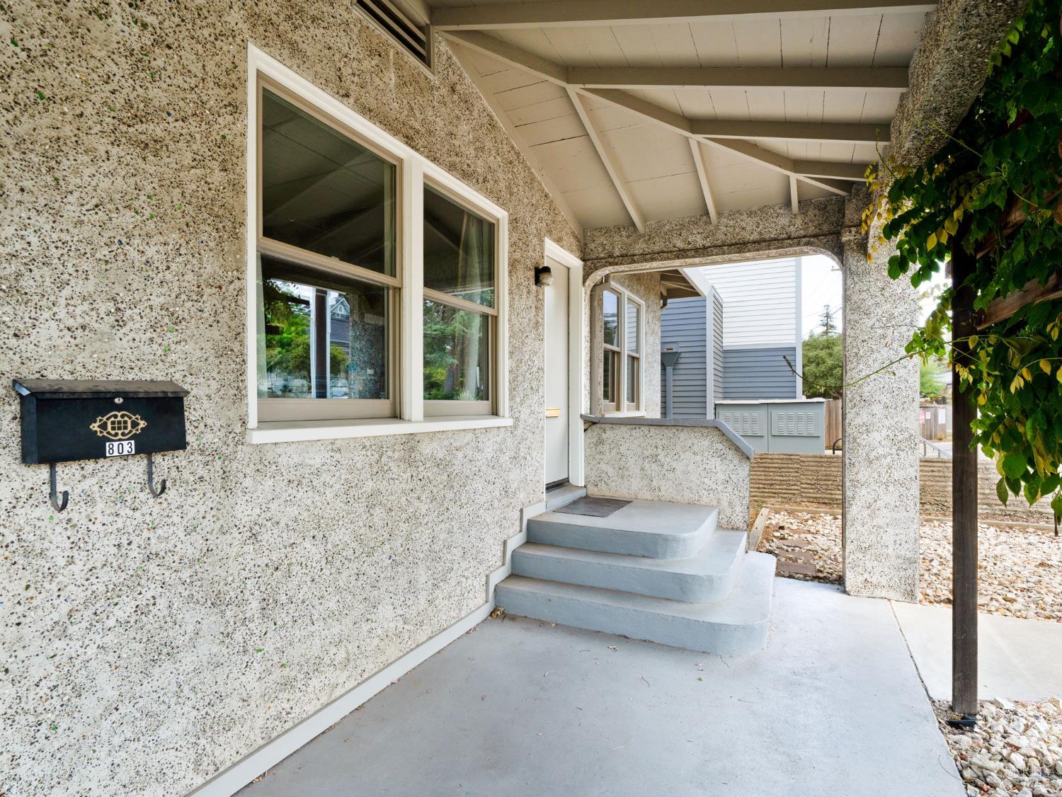 Detail Gallery Image 26 of 30 For 805 Healdsburg Ave, Healdsburg,  CA 95448 - – Beds | – Baths