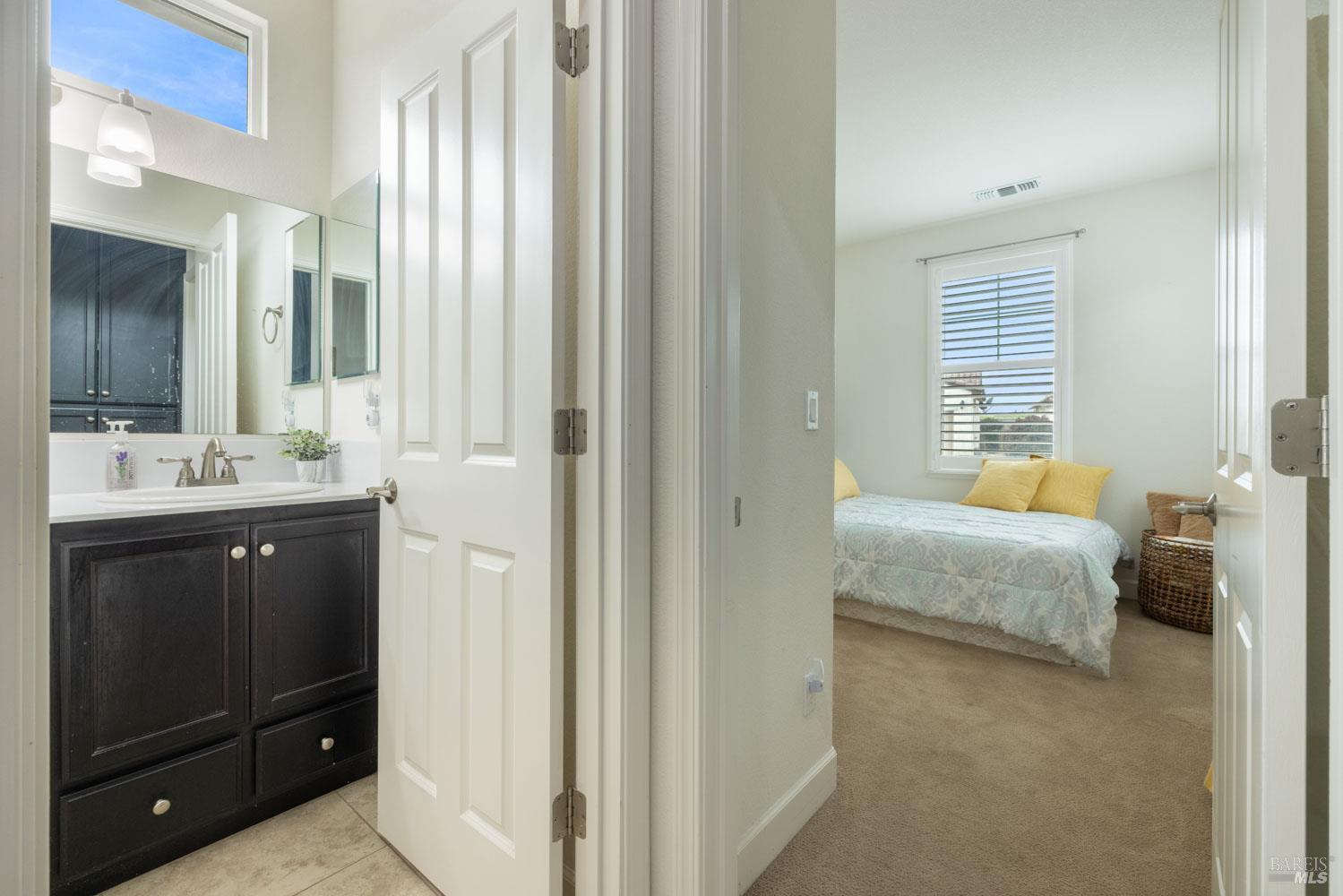 Detail Gallery Image 12 of 53 For 236 Shearwater Dr, Rio Vista,  CA 94571 - 2 Beds | 2 Baths