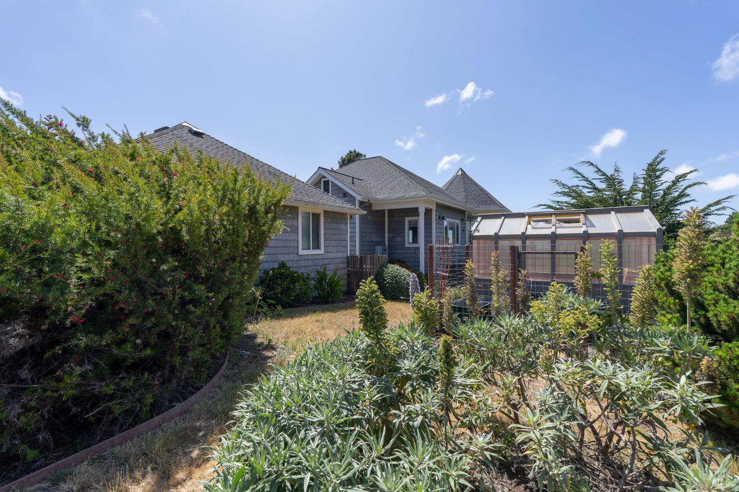 Detail Gallery Image 20 of 51 For 46740 Iversen Ln, Gualala,  CA 95445 - 1 Beds | 2 Baths