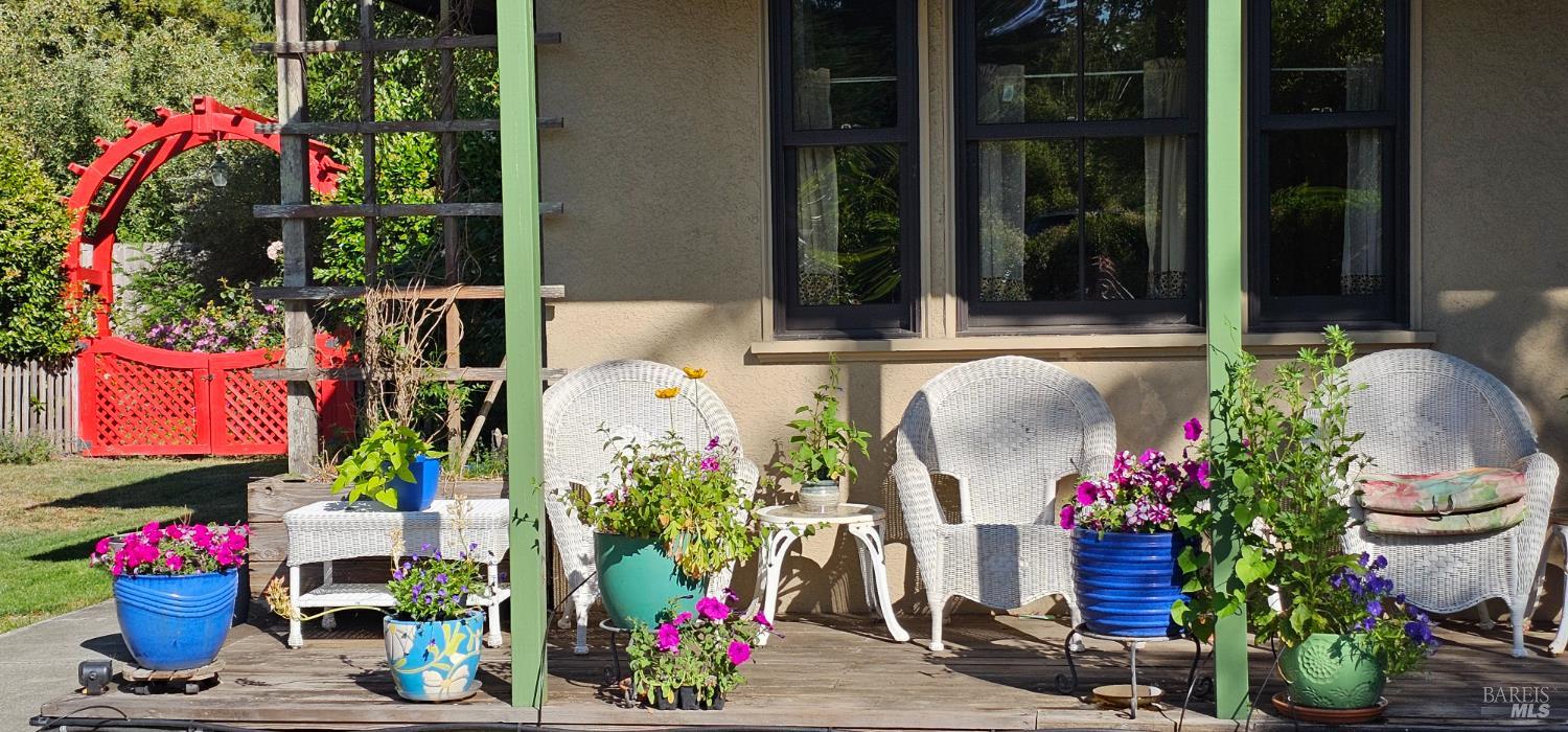 Detail Gallery Image 3 of 94 For 11900 Hwy 116 Hwy, Forestville,  CA 95436 - 4 Beds | 3 Baths