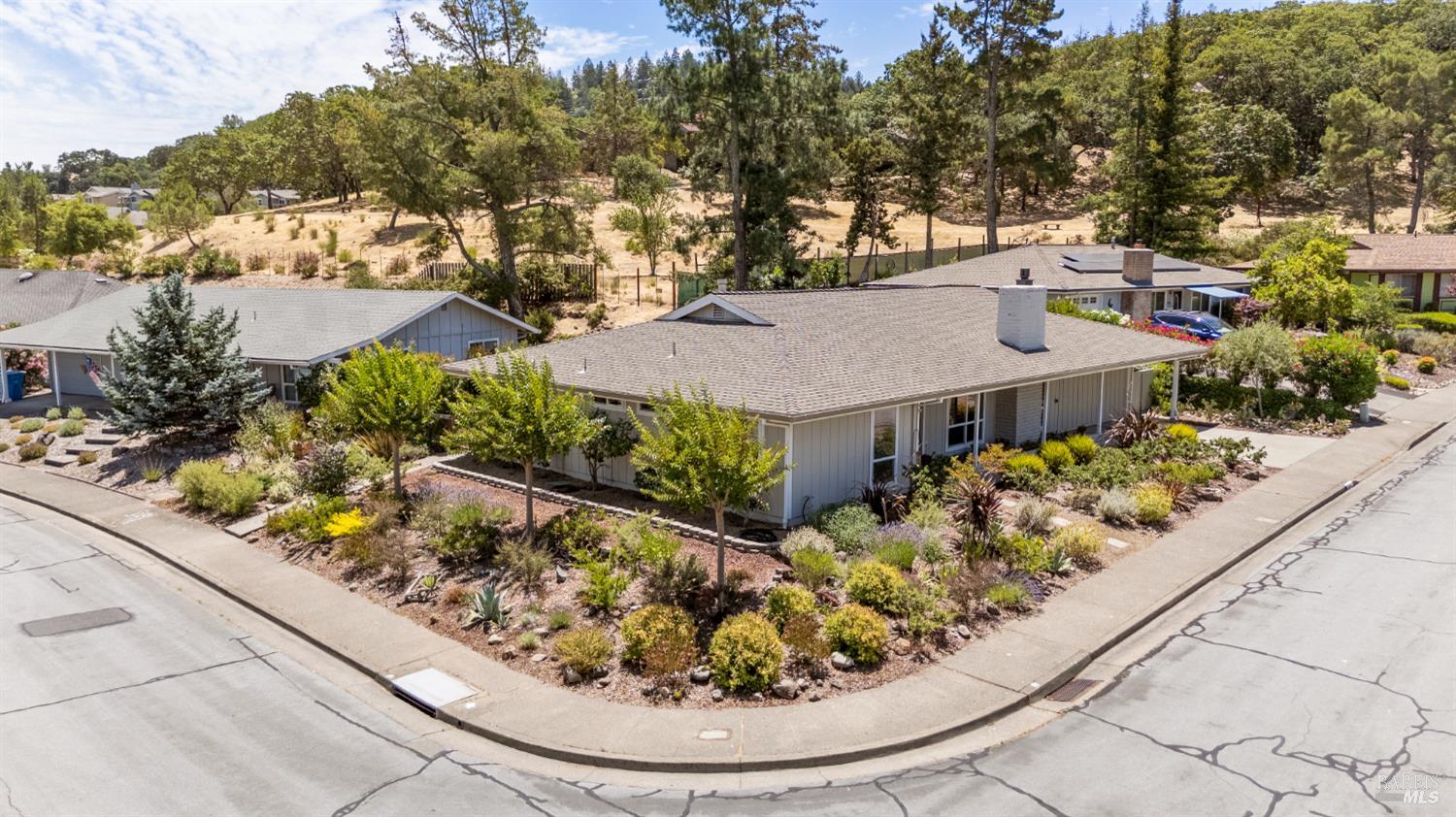 Detail Gallery Image 37 of 42 For 504 Deerfield Pl, Santa Rosa,  CA 95409 - 2 Beds | 2 Baths