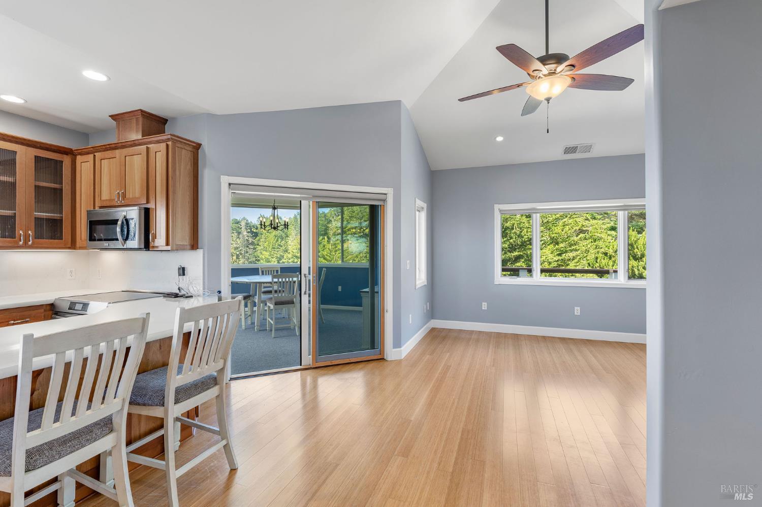 Detail Gallery Image 31 of 51 For 46740 Iversen Ln, Gualala,  CA 95445 - 1 Beds | 2 Baths
