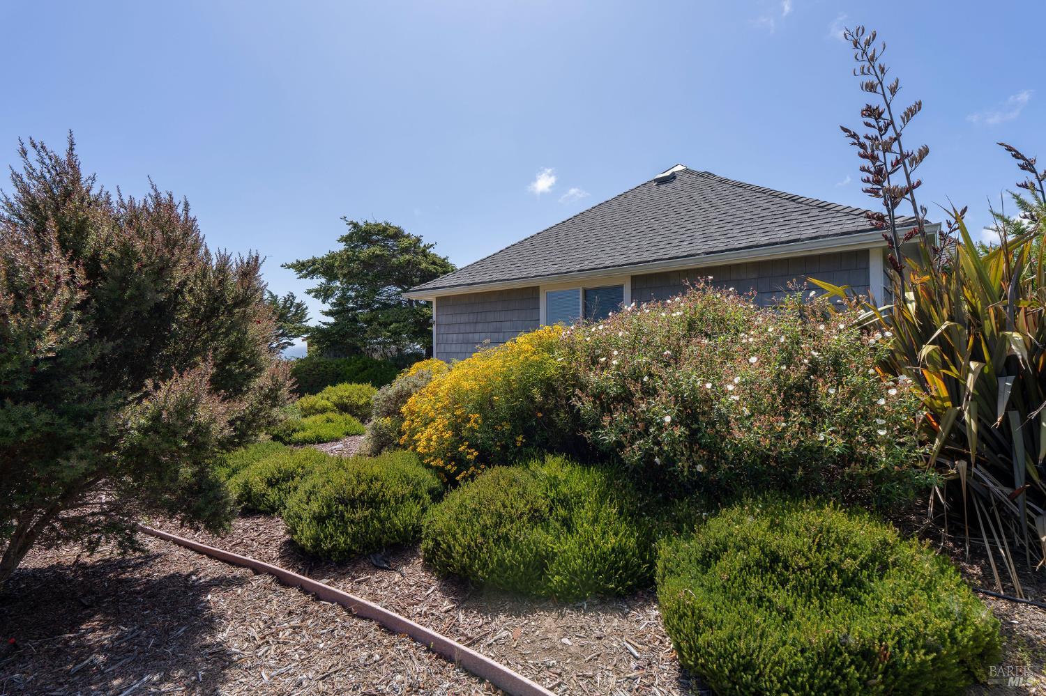 Detail Gallery Image 21 of 51 For 46740 Iversen Ln, Gualala,  CA 95445 - 1 Beds | 2 Baths