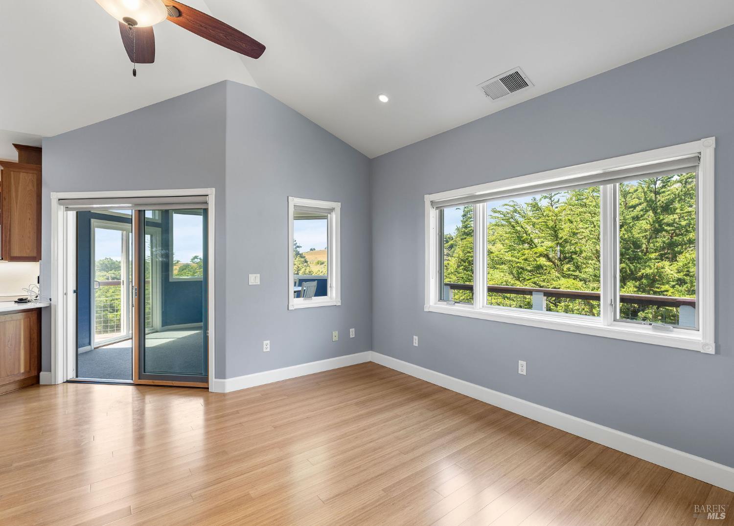 Detail Gallery Image 32 of 51 For 46740 Iversen Ln, Gualala,  CA 95445 - 1 Beds | 2 Baths