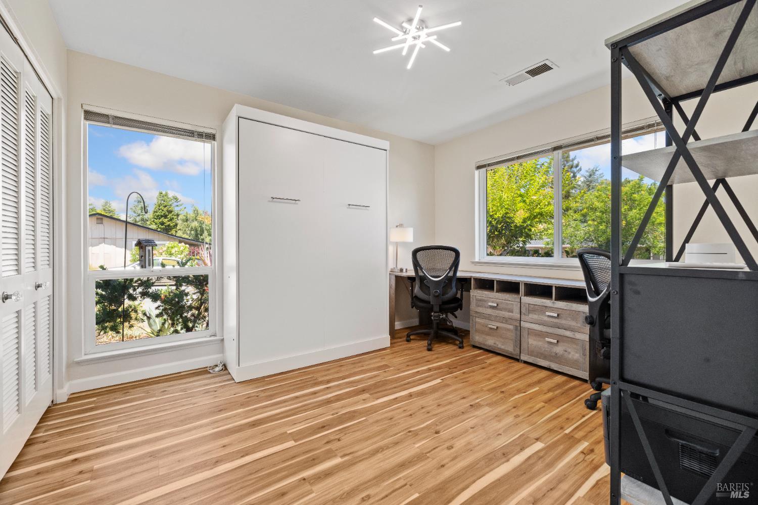 Detail Gallery Image 20 of 42 For 504 Deerfield Pl, Santa Rosa,  CA 95409 - 2 Beds | 2 Baths