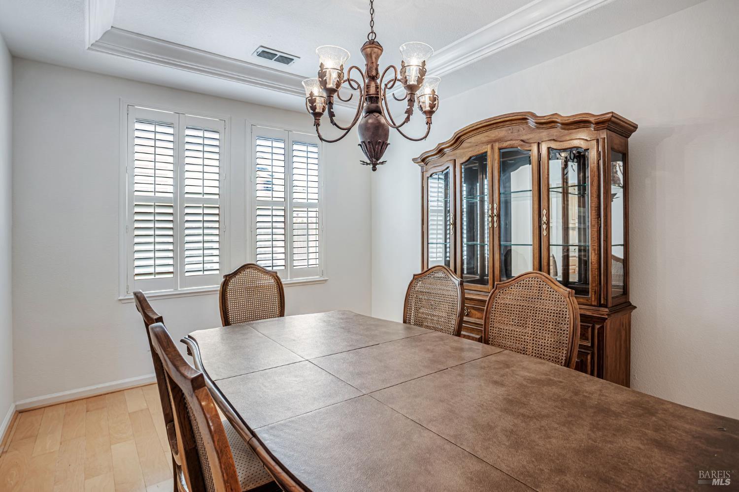Detail Gallery Image 8 of 61 For 2856 Rebecca Dr, Fairfield,  CA 94533 - 4 Beds | 4 Baths