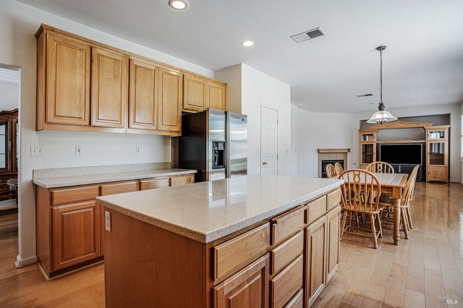Detail Gallery Image 15 of 61 For 2856 Rebecca Dr, Fairfield,  CA 94533 - 4 Beds | 4 Baths