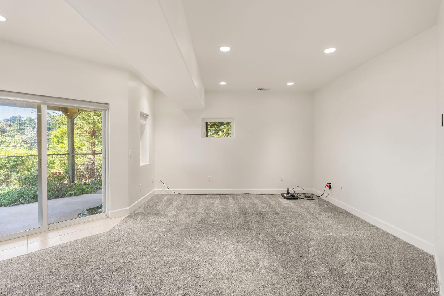 Detail Gallery Image 45 of 51 For 46740 Iversen Ln, Gualala,  CA 95445 - 1 Beds | 2 Baths