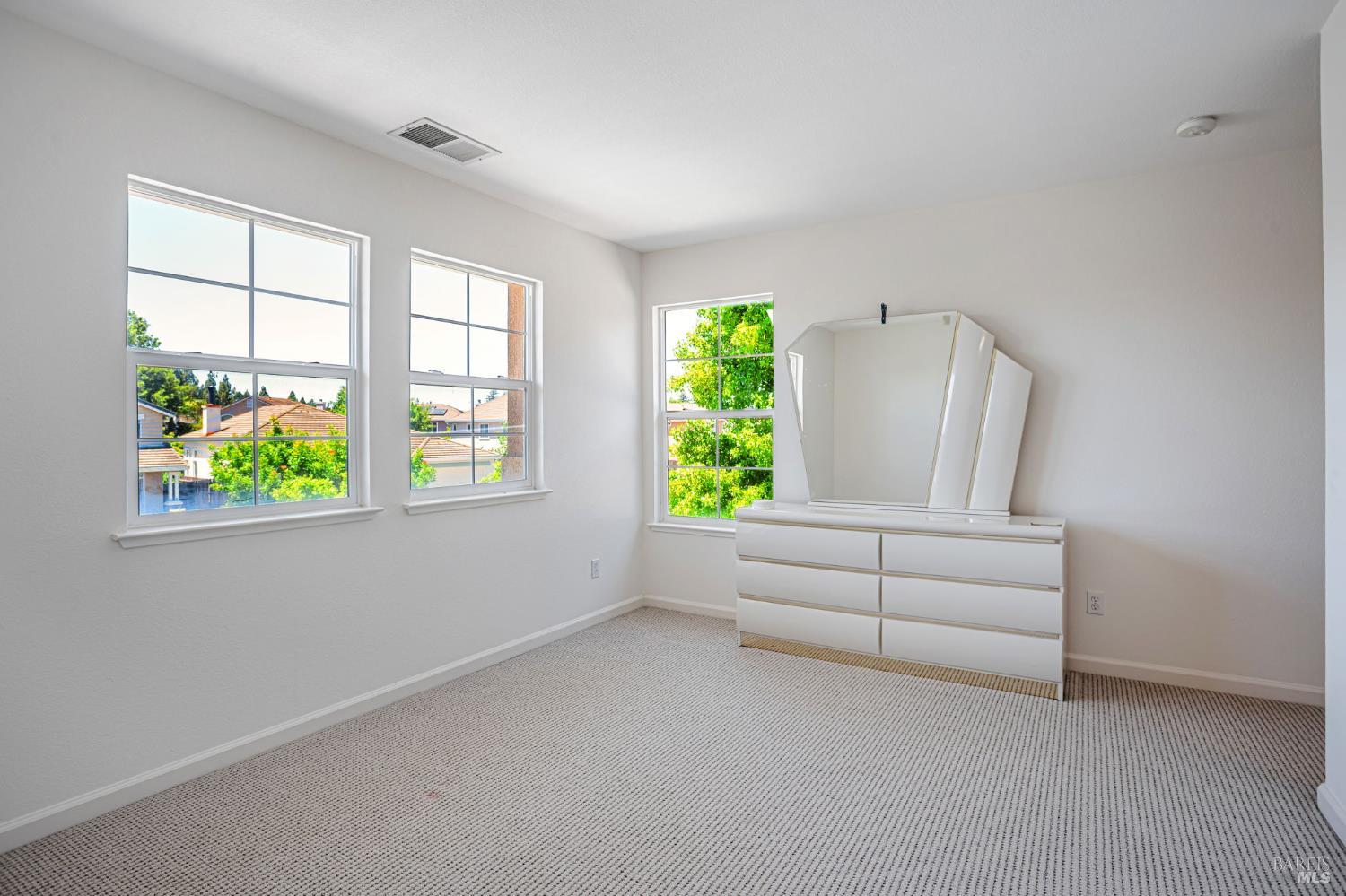 Detail Gallery Image 33 of 61 For 2856 Rebecca Dr, Fairfield,  CA 94533 - 4 Beds | 4 Baths
