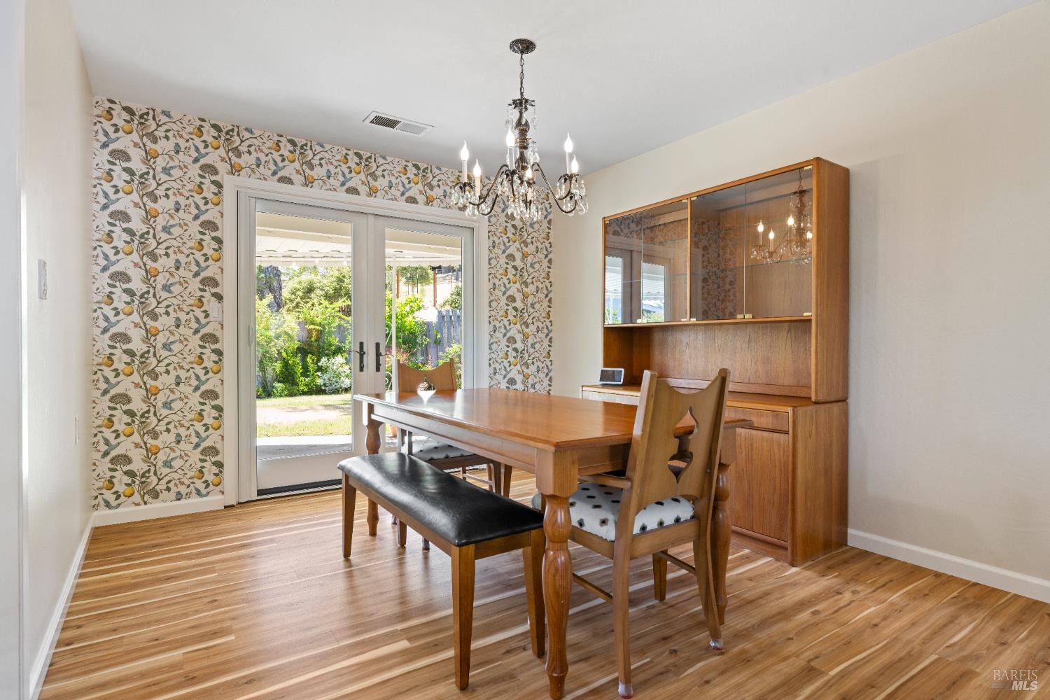 Detail Gallery Image 11 of 42 For 504 Deerfield Pl, Santa Rosa,  CA 95409 - 2 Beds | 2 Baths