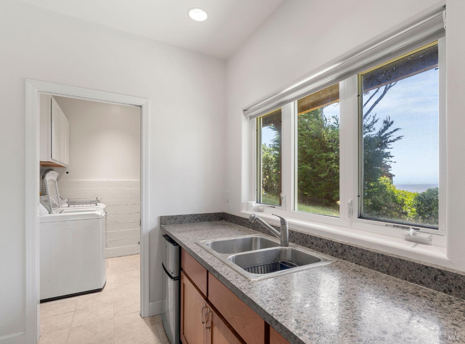 Detail Gallery Image 43 of 51 For 46740 Iversen Ln, Gualala,  CA 95445 - 1 Beds | 2 Baths