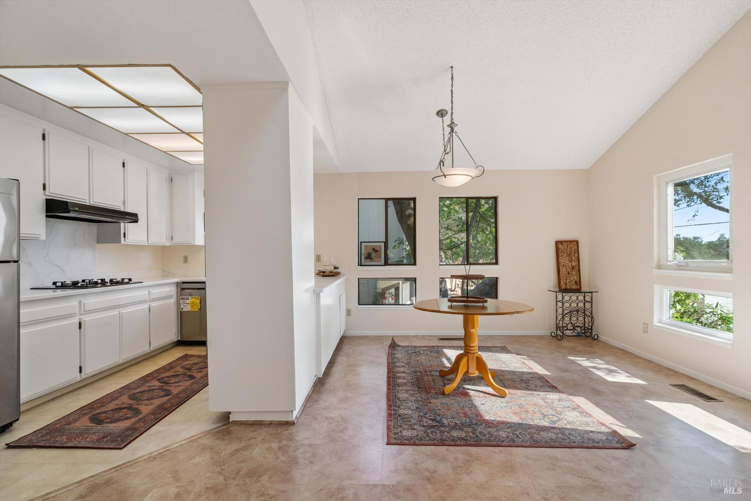 Detail Gallery Image 20 of 43 For 155 Kearney Ave, Sonoma,  CA 95476 - 3 Beds | 2 Baths