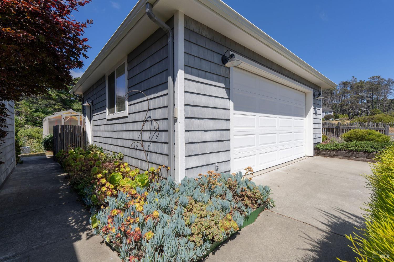 Detail Gallery Image 17 of 51 For 46740 Iversen Ln, Gualala,  CA 95445 - 1 Beds | 2 Baths
