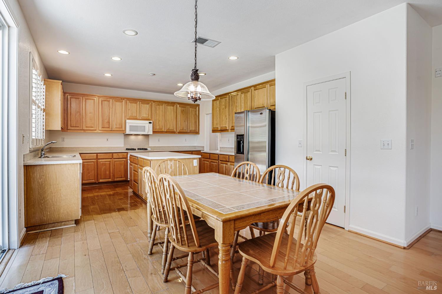 Detail Gallery Image 17 of 61 For 2856 Rebecca Dr, Fairfield,  CA 94533 - 4 Beds | 4 Baths