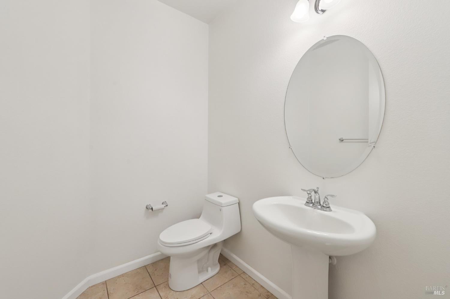 Detail Gallery Image 14 of 48 For 1864 Boardsman Way, Fairfield,  CA 94533 - 4 Beds | 2/1 Baths