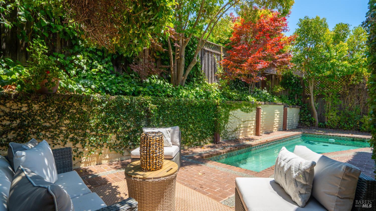 Detail Gallery Image 32 of 34 For 467 San Marin Dr, Novato,  CA 94945 - 2 Beds | 1 Baths