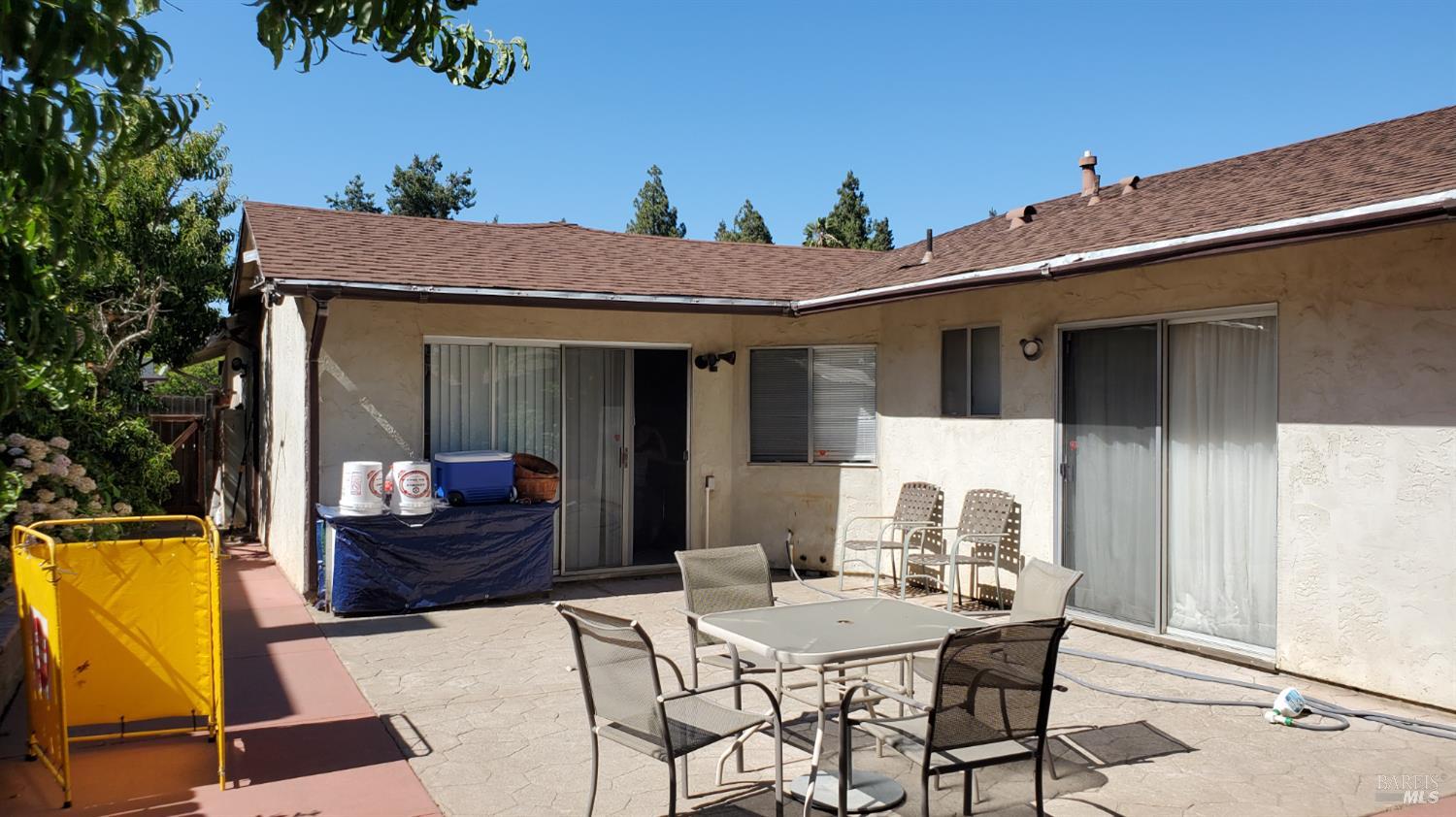 Detail Gallery Image 3 of 8 For 2804 Elmhurst Cir, Fairfield,  CA 94533 - 4 Beds | 2 Baths