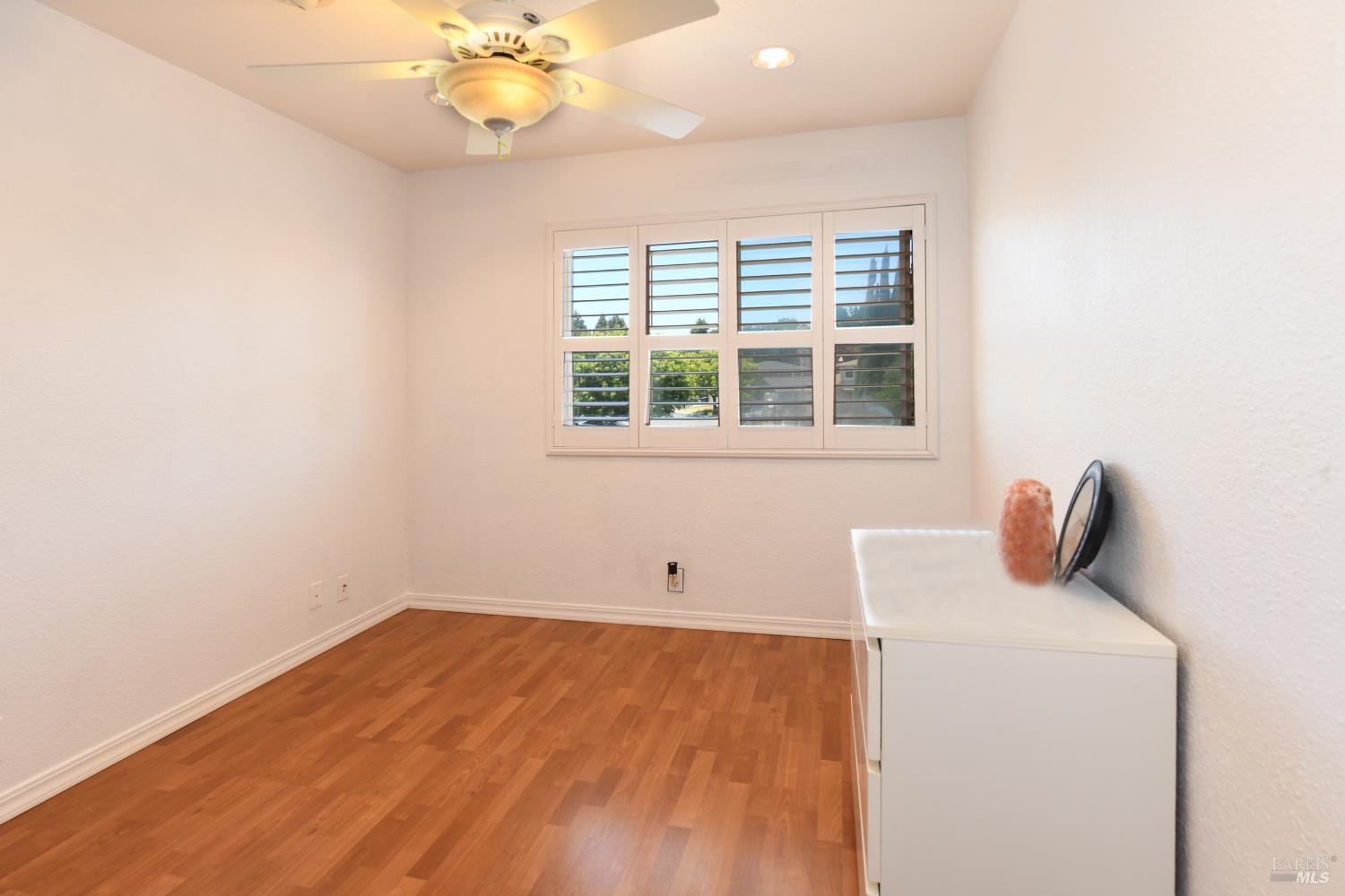 Detail Gallery Image 18 of 44 For 2098 Strauss Dr, Fairfield,  CA 94533 - 4 Beds | 2/1 Baths