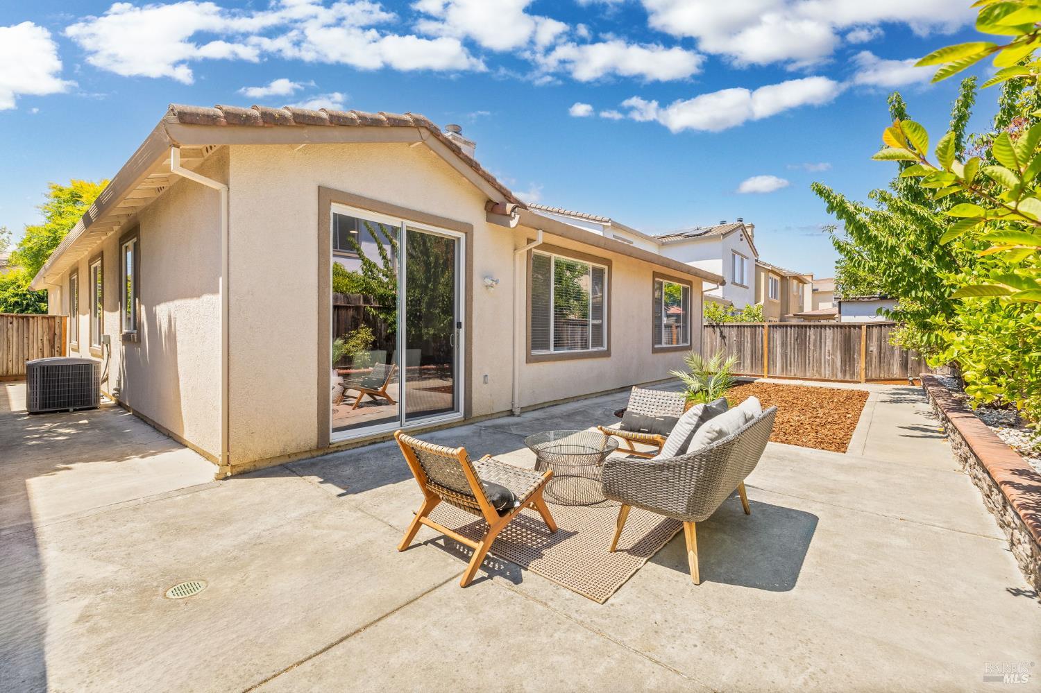 Detail Gallery Image 28 of 39 For 146 Hearthstone Dr, American Canyon,  CA 94503 - 3 Beds | 2 Baths