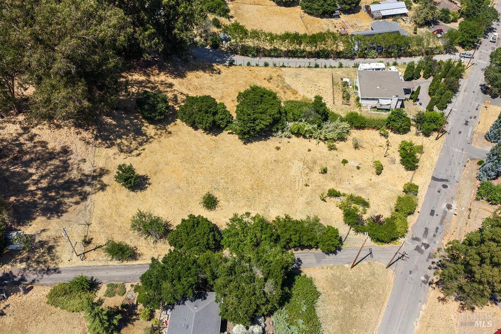 Detail Gallery Image 6 of 12 For 449 Purrington Rd, Petaluma,  CA 94952 - – Beds | – Baths