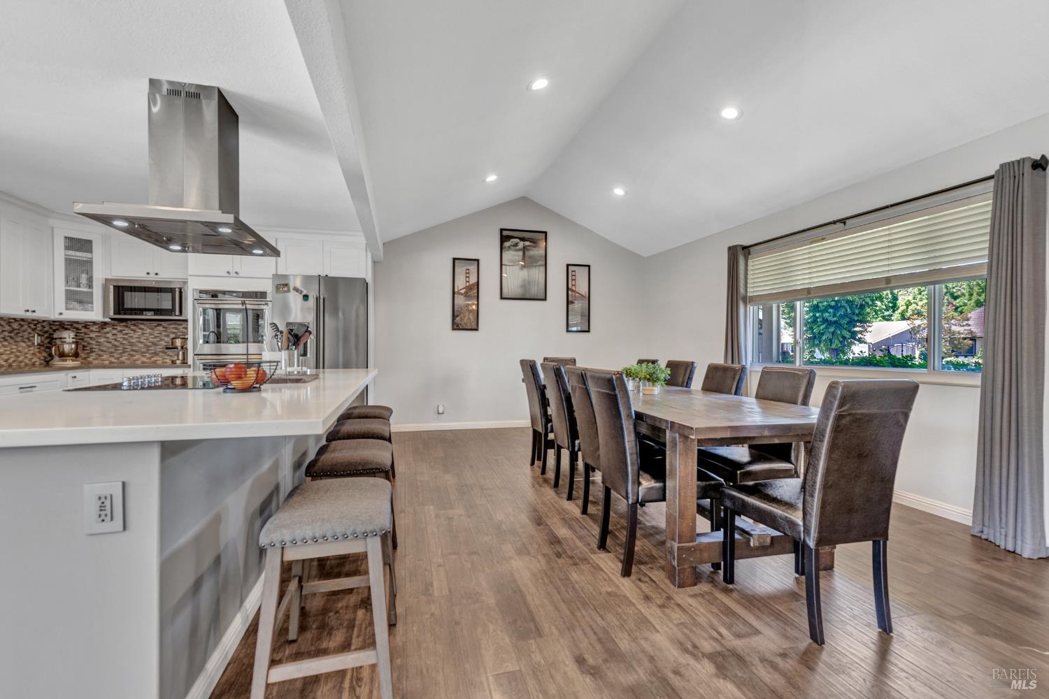 Detail Gallery Image 11 of 42 For 179 N Alamo Dr, Vacaville,  CA 95688 - 3 Beds | 2/1 Baths