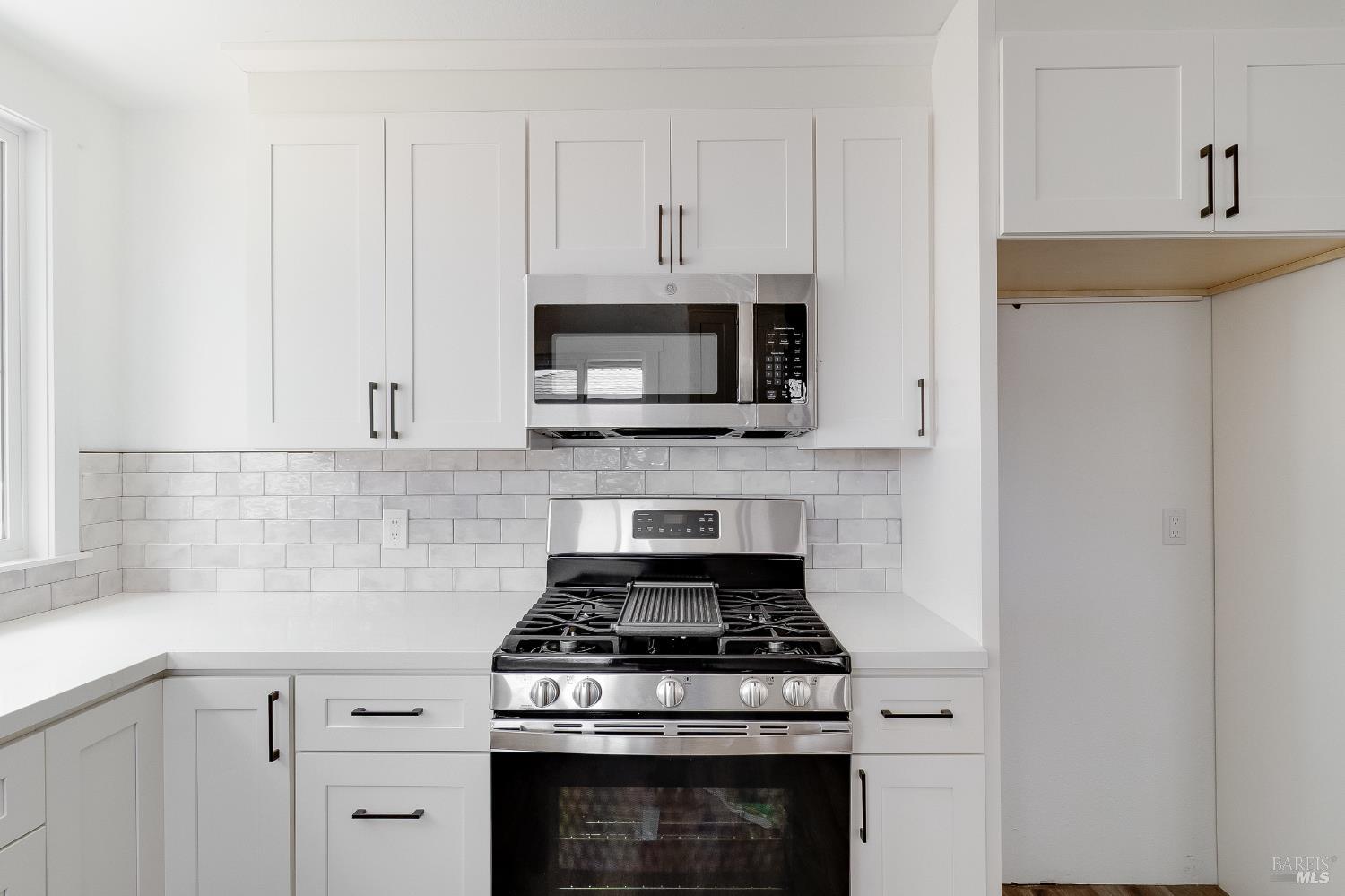 Detail Gallery Image 12 of 29 For 820 Annette Ave, Vallejo,  CA 94591 - 4 Beds | 2 Baths