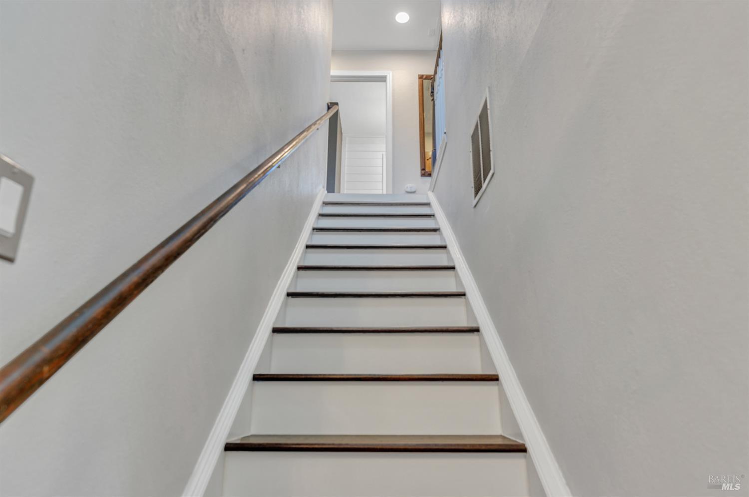 Detail Gallery Image 30 of 42 For 179 N Alamo Dr, Vacaville,  CA 95688 - 3 Beds | 2/1 Baths