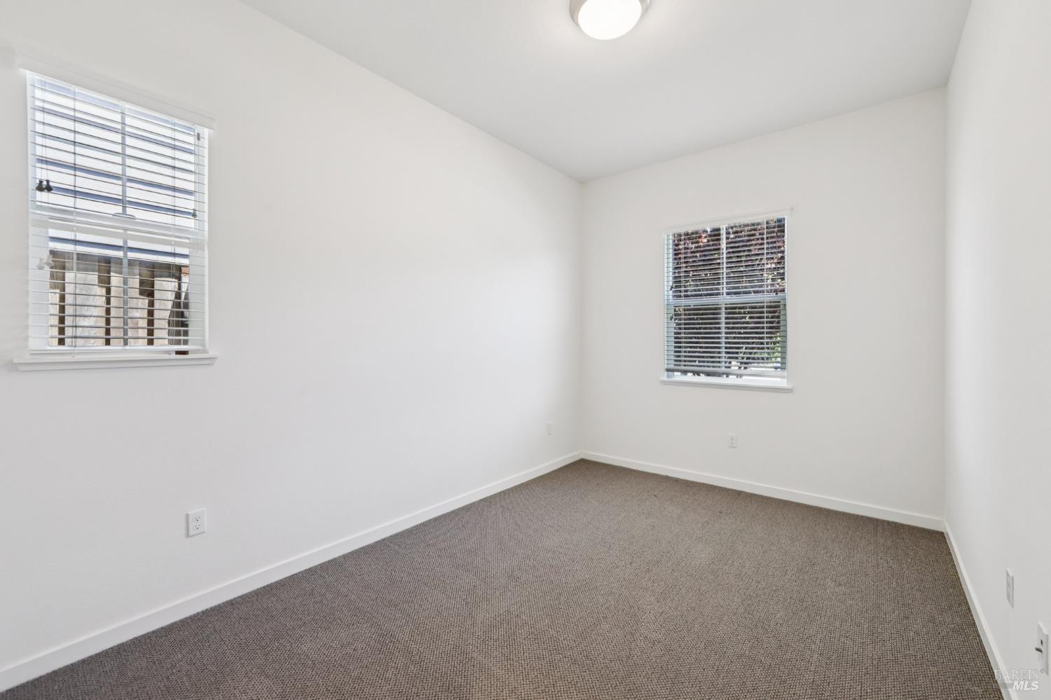 Detail Gallery Image 16 of 29 For 1737 Linden Ln, Santa Rosa,  CA 95404 - 3 Beds | 2/1 Baths