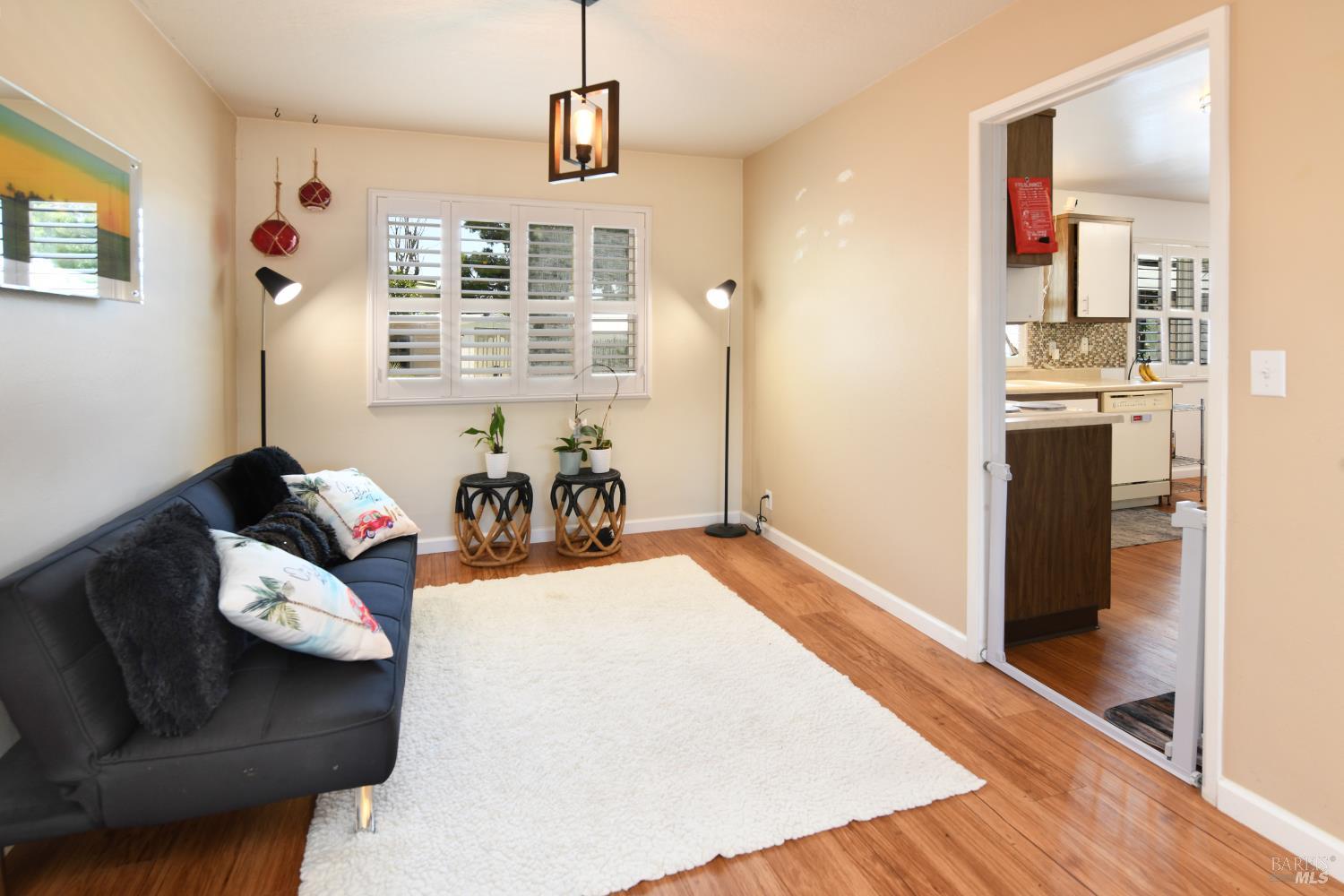 Detail Gallery Image 8 of 44 For 2098 Strauss Dr, Fairfield,  CA 94533 - 4 Beds | 2/1 Baths
