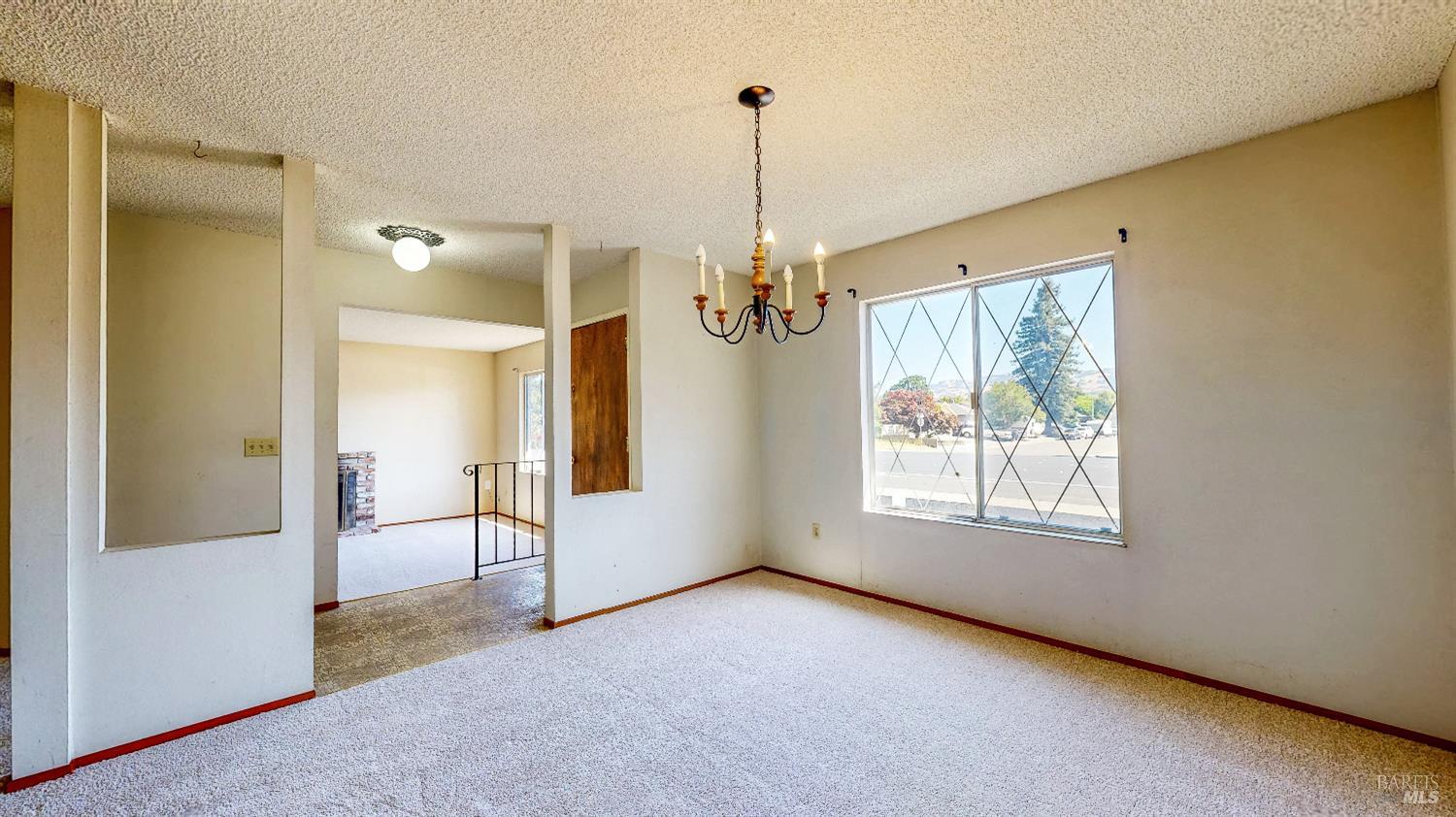 Detail Gallery Image 10 of 50 For 626 Ely Blvd, Petaluma,  CA 94954 - 3 Beds | 2 Baths