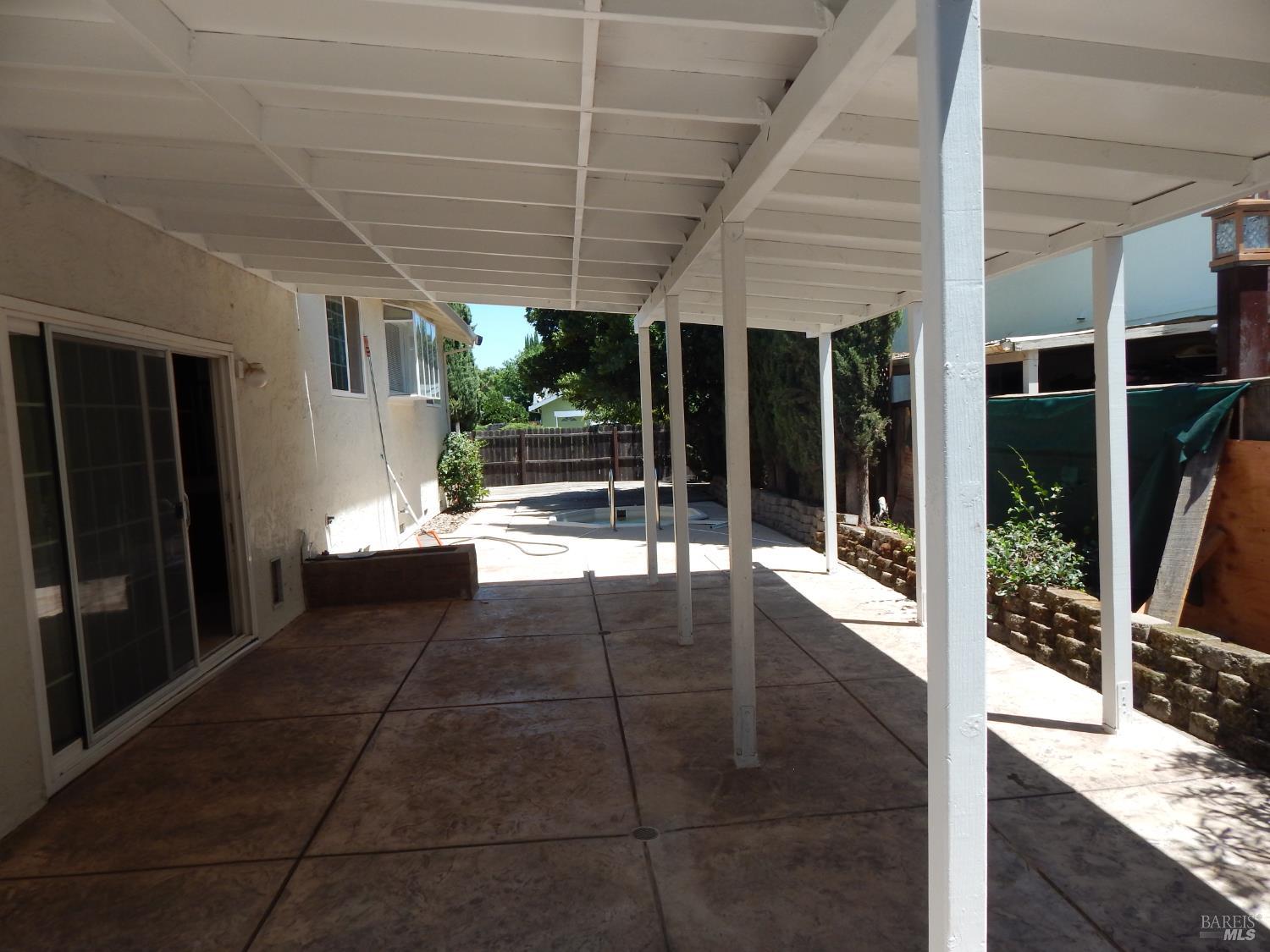 Detail Gallery Image 26 of 59 For 400 Seville Pl, Vacaville,  CA 95688 - 4 Beds | 2/1 Baths