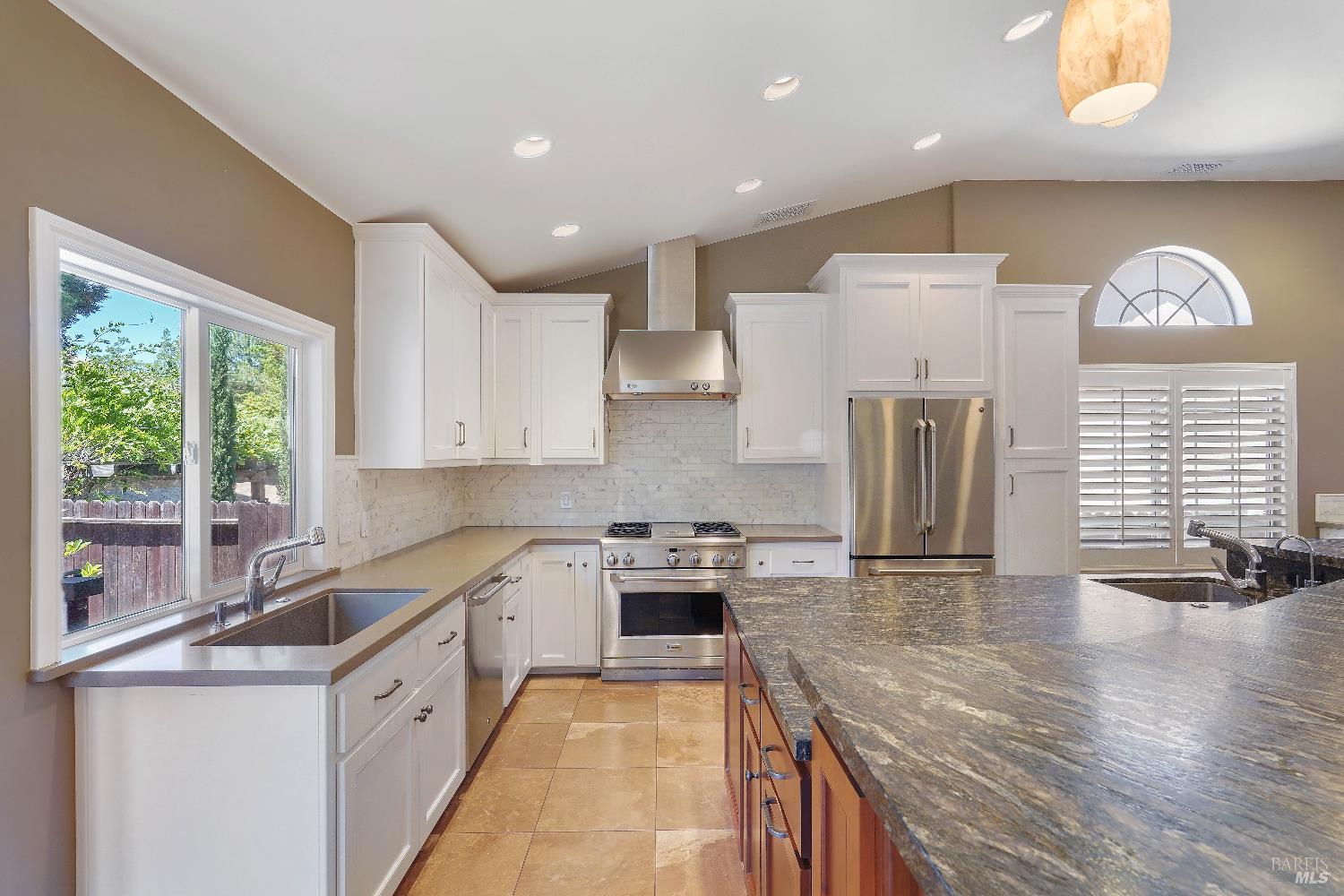 Detail Gallery Image 15 of 87 For 243 Lone Oak Dr, Vacaville,  CA 95688 - 4 Beds | 3 Baths