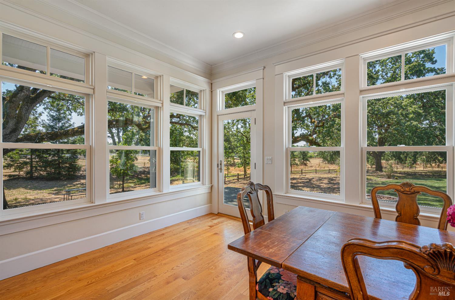 Detail Gallery Image 21 of 99 For 241 Royal Ct, Santa Rosa,  CA 95401 - 4 Beds | 4 Baths