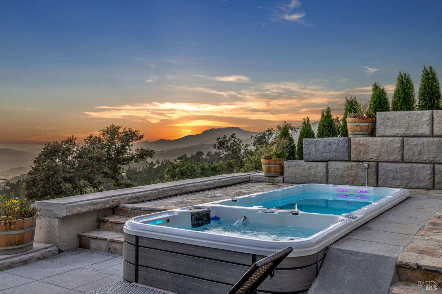 Detail Gallery Image 19 of 35 For 2205 Trinity Rd, Glen Ellen,  CA 95442 - 2 Beds | 2/2 Baths