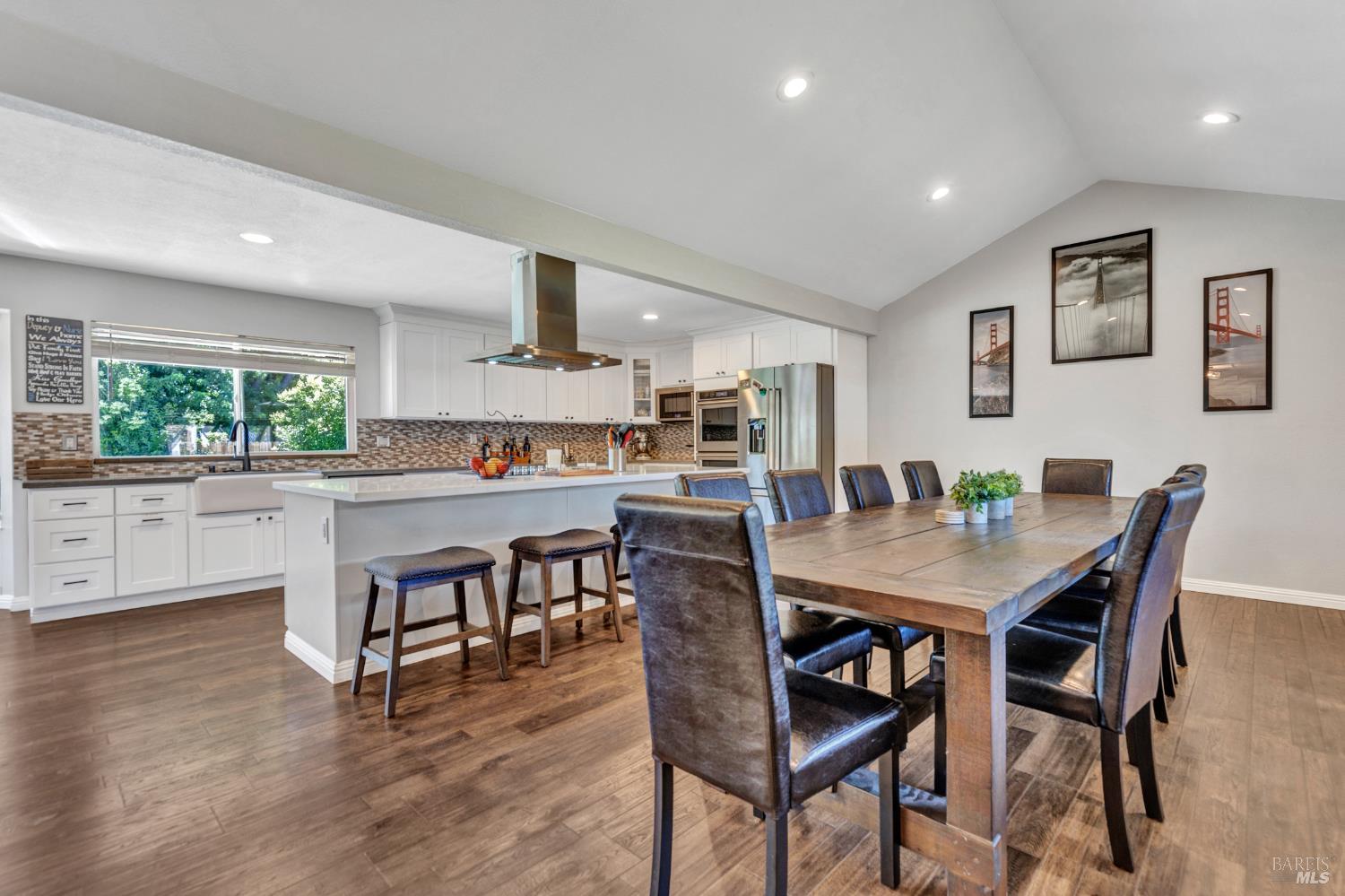 Detail Gallery Image 8 of 42 For 179 N Alamo Dr, Vacaville,  CA 95688 - 3 Beds | 2/1 Baths
