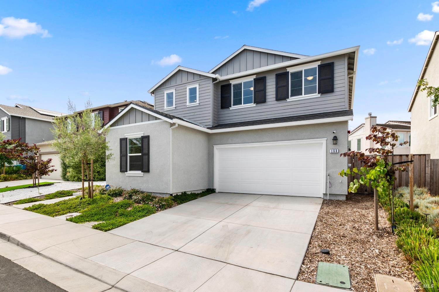 Detail Gallery Image 2 of 36 For 153 Frontier St, American Canyon,  CA 94503 - 4 Beds | 3 Baths
