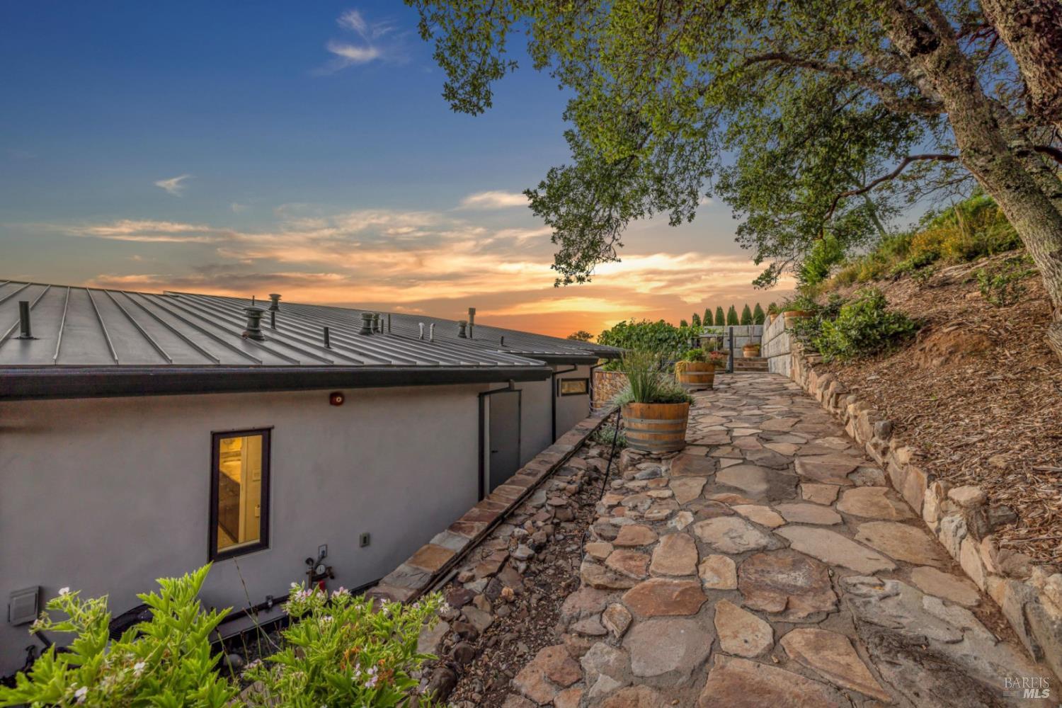 Detail Gallery Image 20 of 35 For 2205 Trinity Rd, Glen Ellen,  CA 95442 - 2 Beds | 2/2 Baths