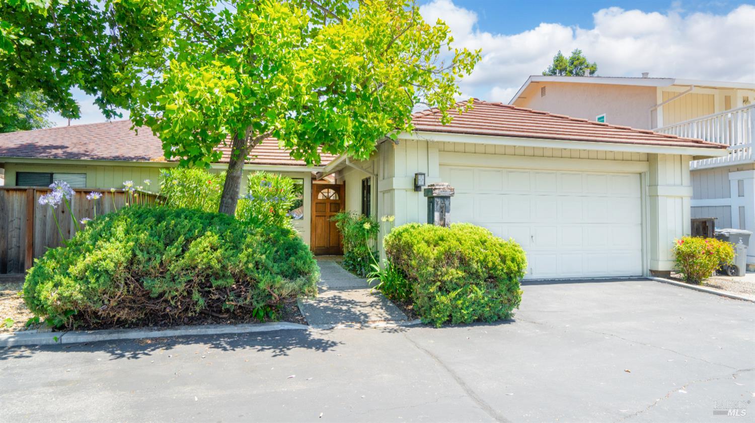 Detail Gallery Image 3 of 34 For 467 San Marin Dr, Novato,  CA 94945 - 2 Beds | 1 Baths