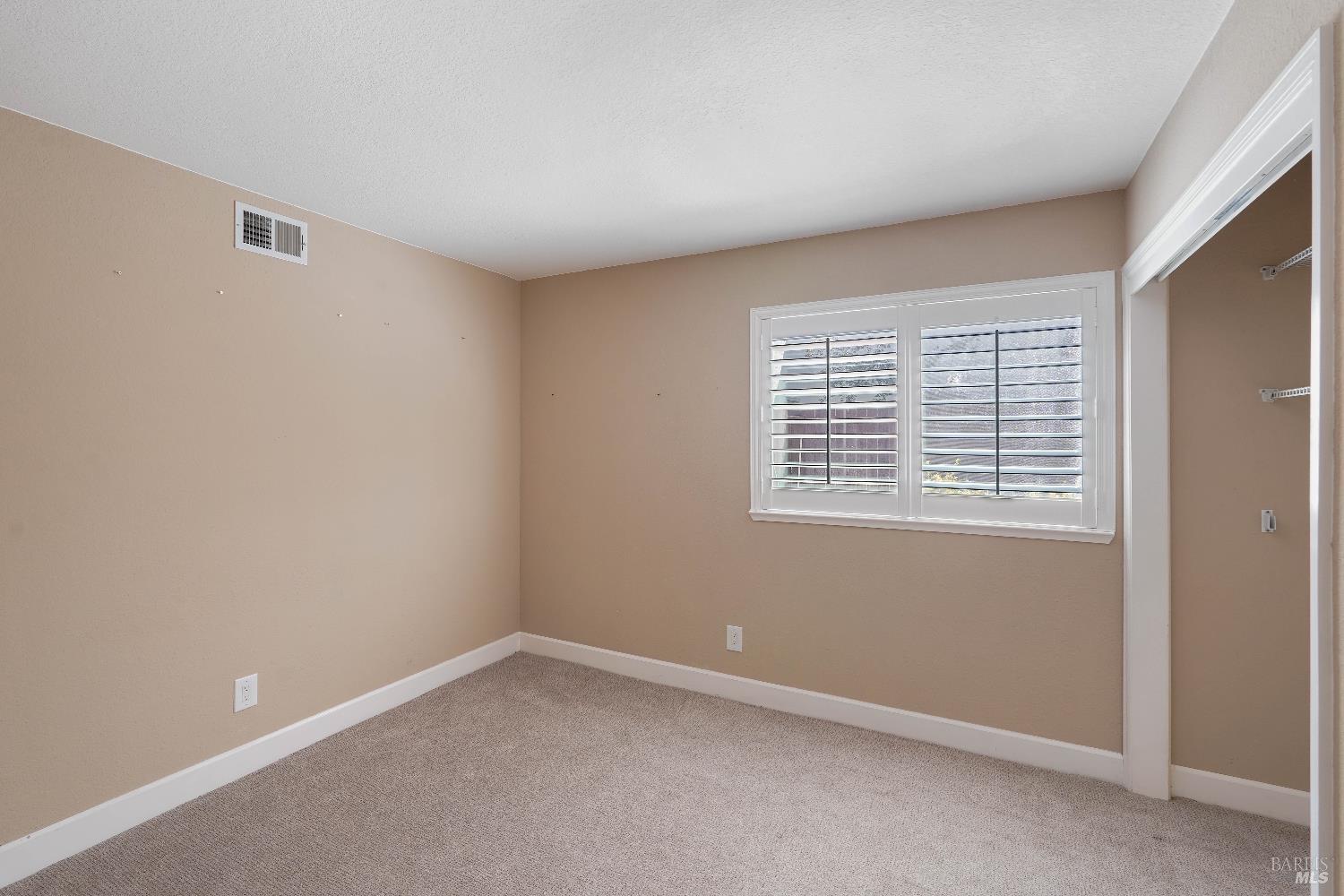 Detail Gallery Image 32 of 87 For 243 Lone Oak Dr, Vacaville,  CA 95688 - 4 Beds | 3 Baths