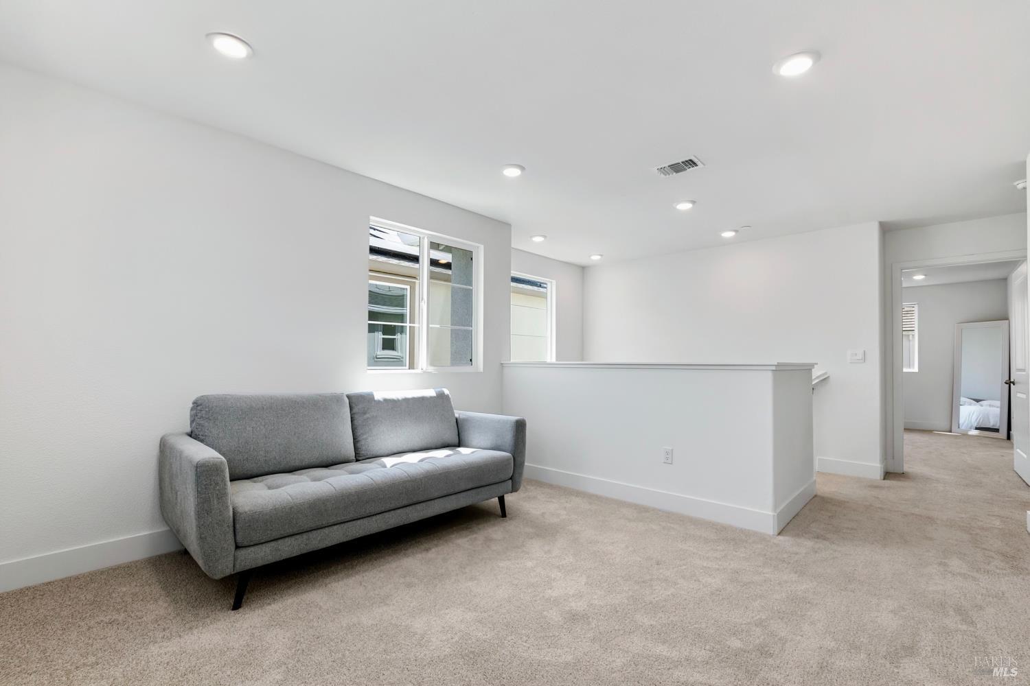Detail Gallery Image 15 of 36 For 153 Frontier St, American Canyon,  CA 94503 - 4 Beds | 3 Baths